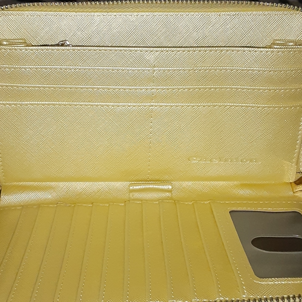 Yellow Wallet - Picture 3 of 5